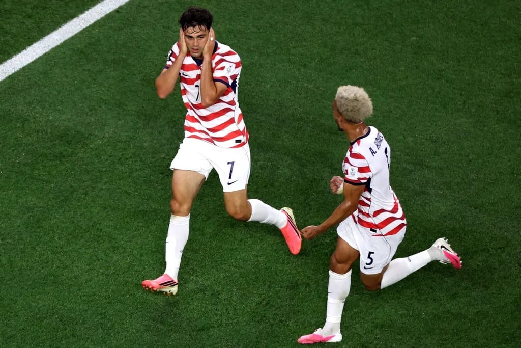 雷纳锦上添花！美国主场4-1大胜巴拉圭，半场已定乾坤