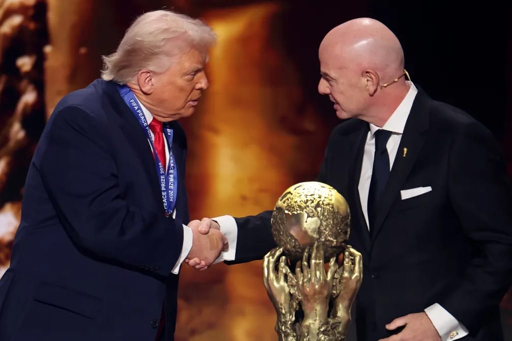 巴洛贡复出引发争议：FIFA决定使美国队世界杯蒙“星号”