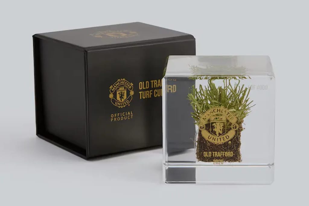 曼联125英镑出售老特拉福德草皮，财报显示俱乐部负债达11.6亿英镑