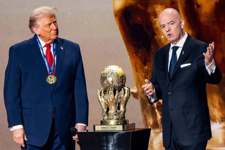 白宫曾要求为特朗普定制“与世界杯等高”的FIFA和平奖杯